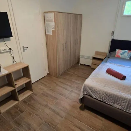 Apartment Gesztenyes Ueduelo *