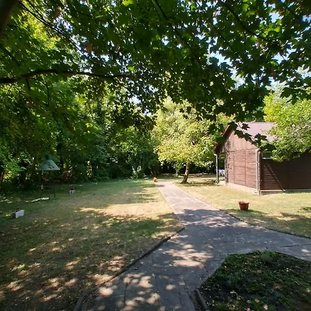 Apartment Gesztenyes Ueduelo *